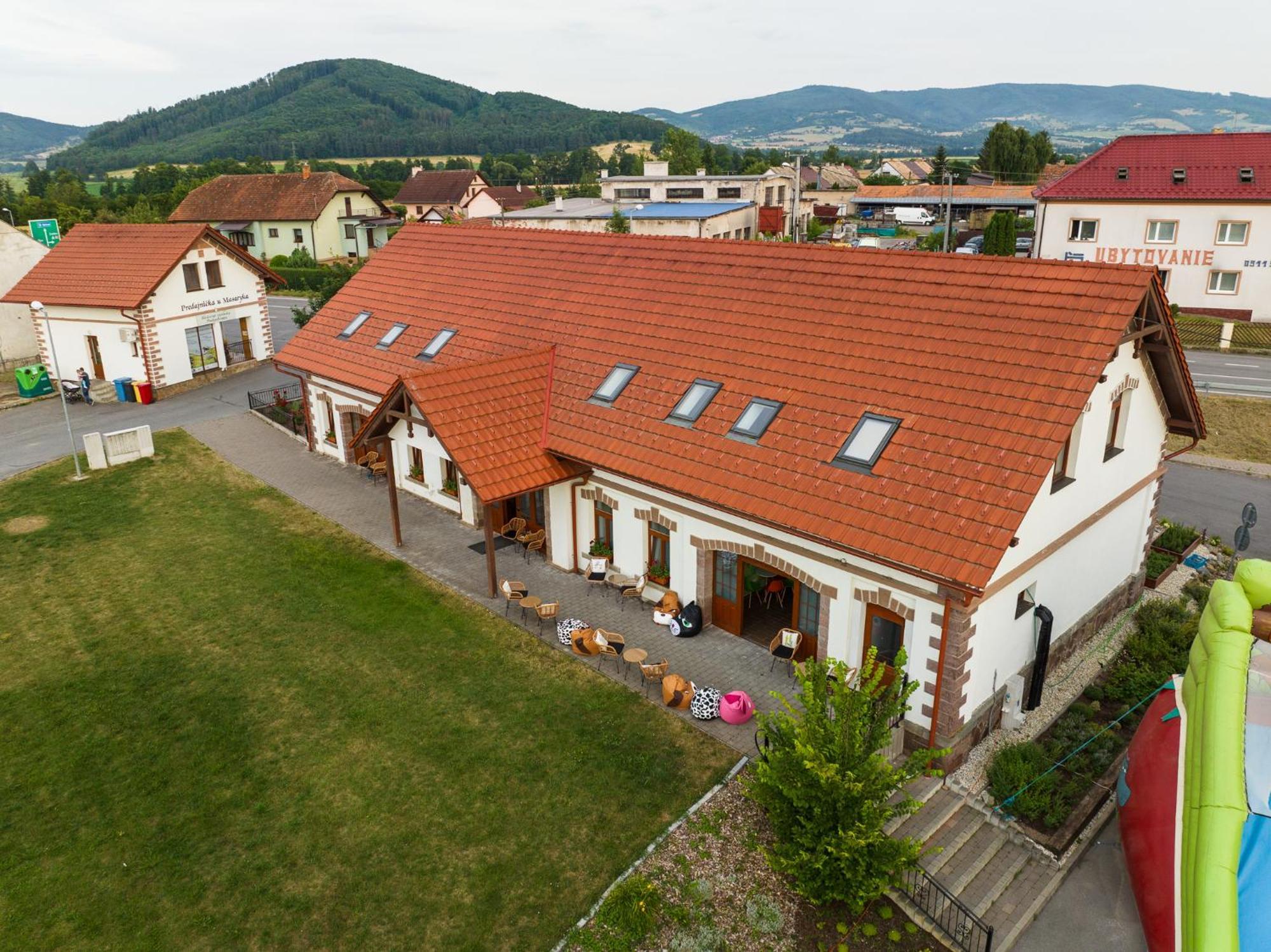 Rezort Masarykov Dvor Pstrusa Esterno foto